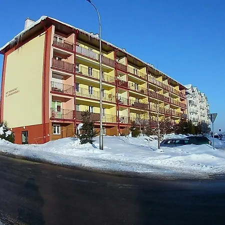 Apartament Optima Ustrzyki Dolne Exterior photo